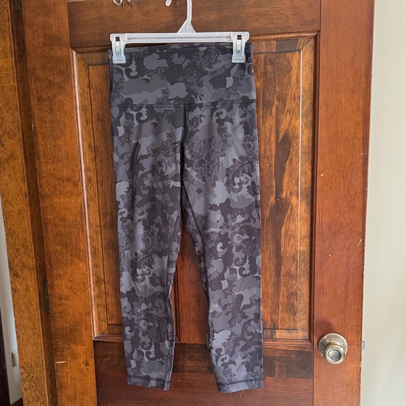 lululemon athletica Pants - Lululemon Athletica Black and Gray patterned Leggings